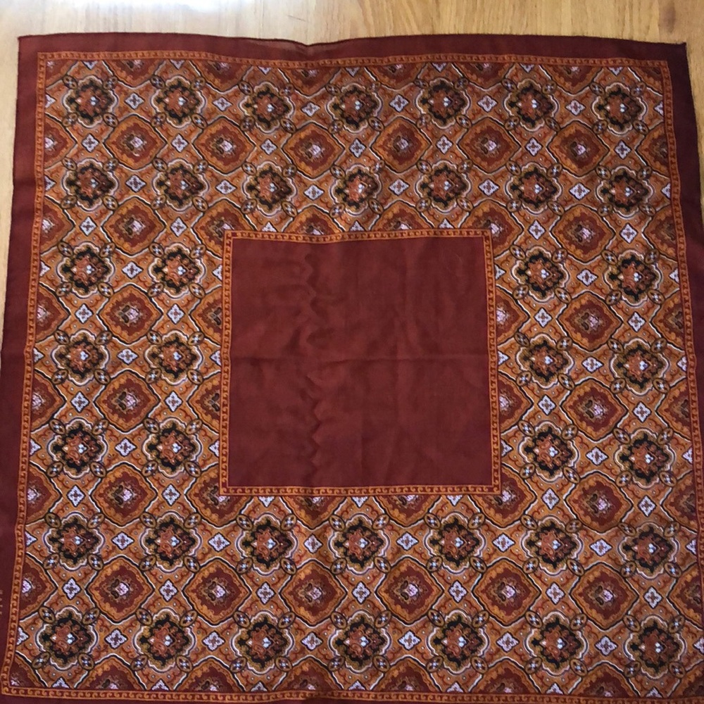 VTG Hattie Carnegie Paisley Wool Scarf/Wrap Square - Picture 2 of 7